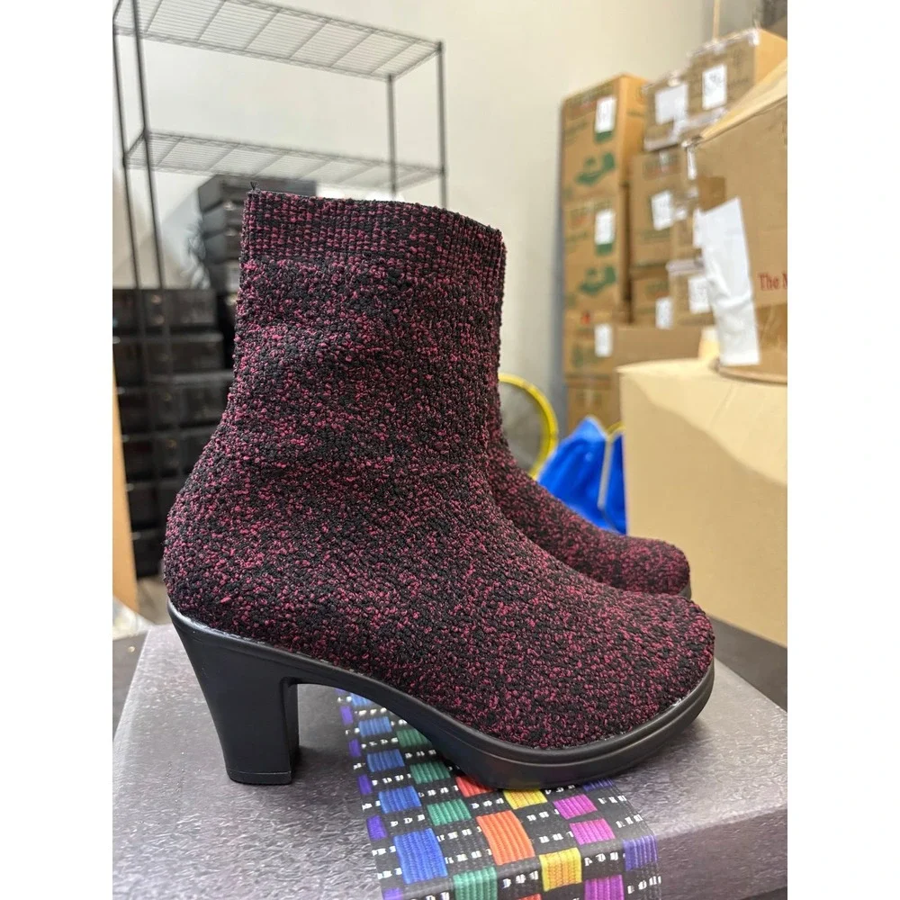 Bernie Mev Laline Black Burgundy Chenille Ankle Boots Size 40 US 9-9.5